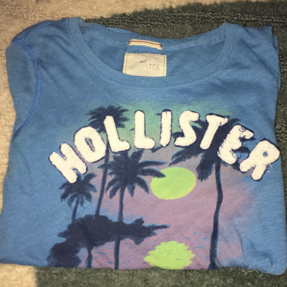 Blue long sleeve shirt